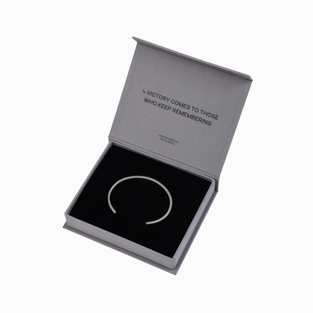 Steel bracelet with own engraving