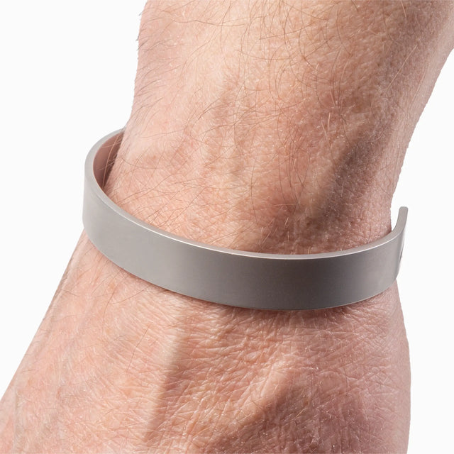 Steel bracelet with own engraving