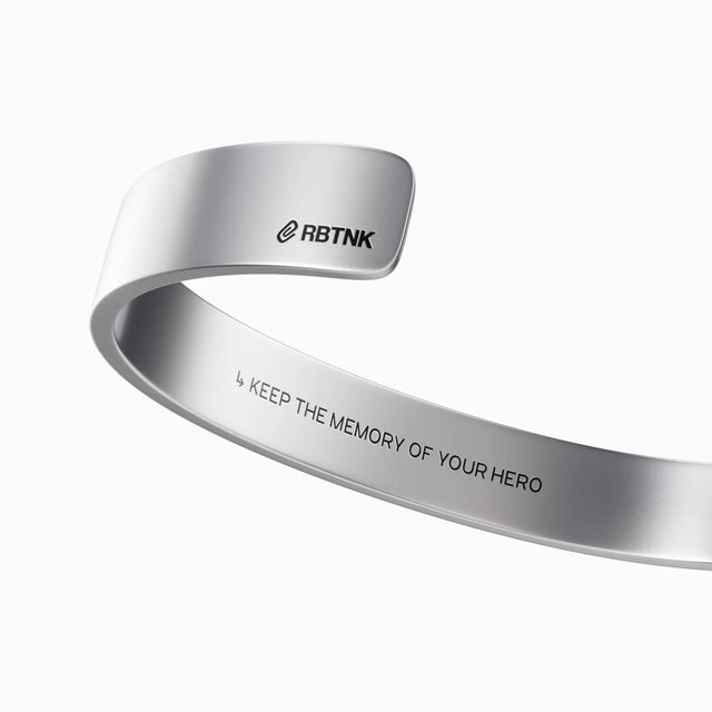 Steel bracelet with own engraving